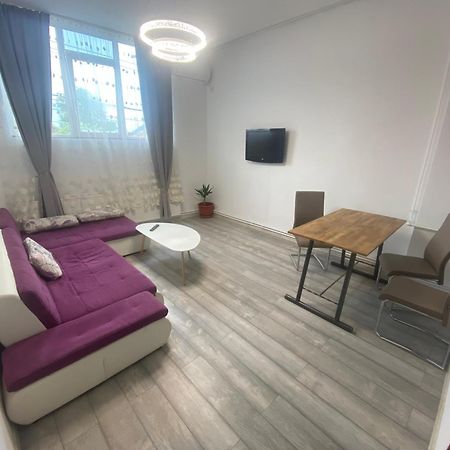 Neva Apartments ฟาการาช ภายนอก รูปภาพ